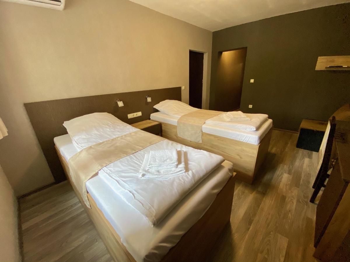 Tryavna Lake Hotel & Spa Ngoại thất bức ảnh