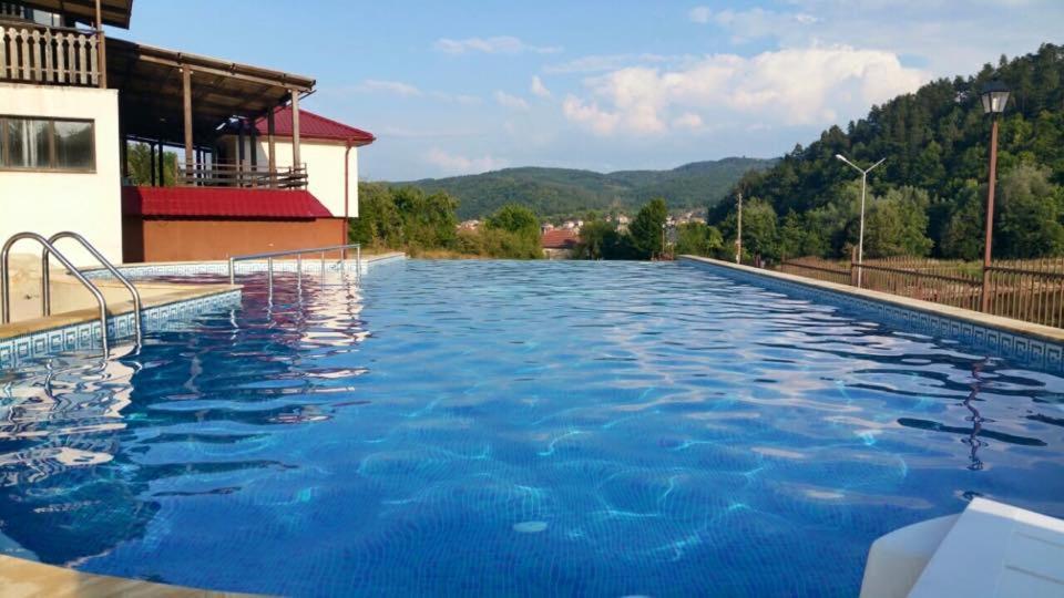 Tryavna Lake Hotel & Spa Ngoại thất bức ảnh