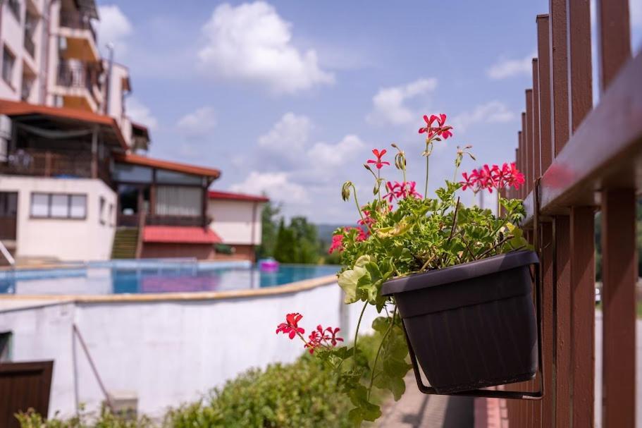 Tryavna Lake Hotel & Spa Ngoại thất bức ảnh