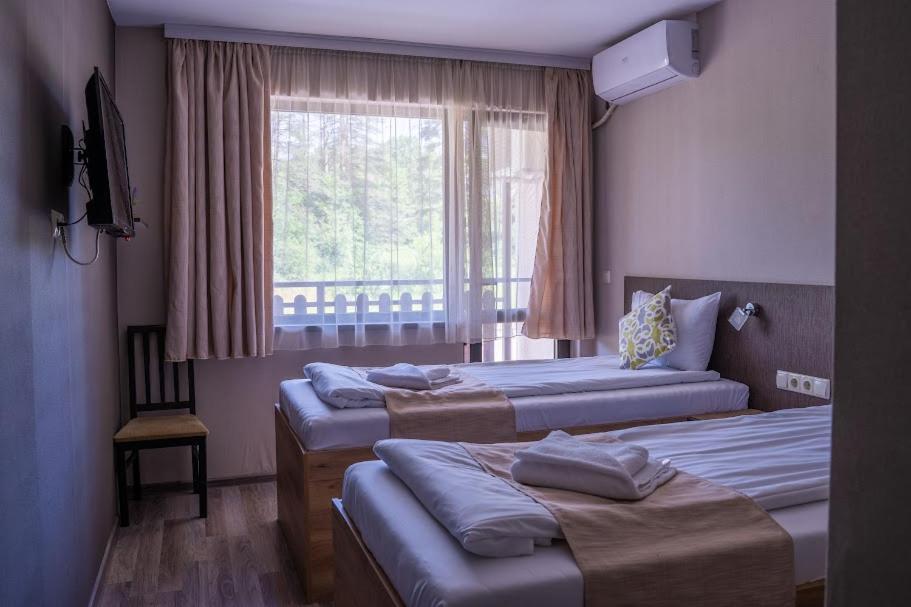 Tryavna Lake Hotel & Spa Ngoại thất bức ảnh