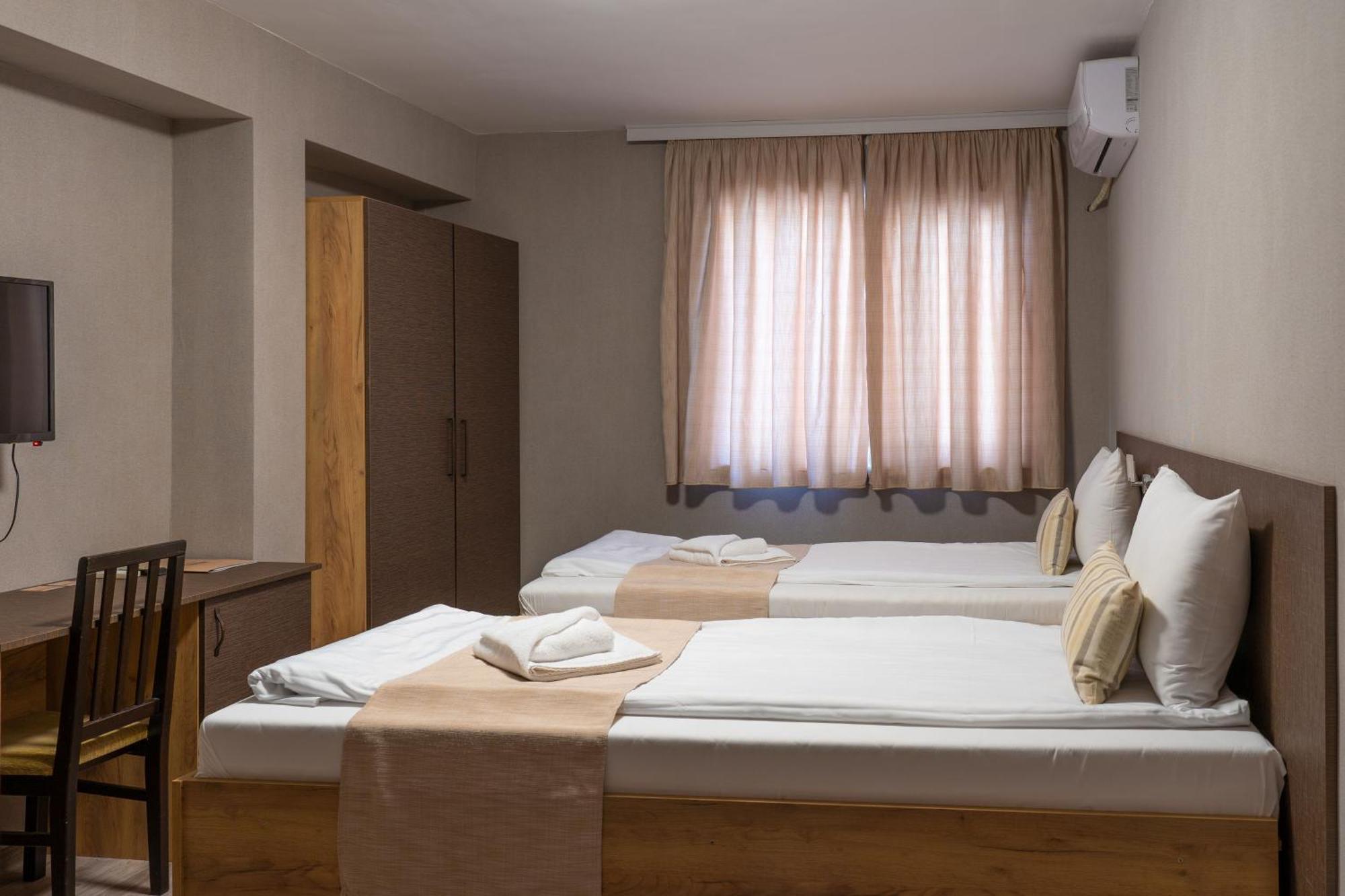 Tryavna Lake Hotel & Spa Ngoại thất bức ảnh