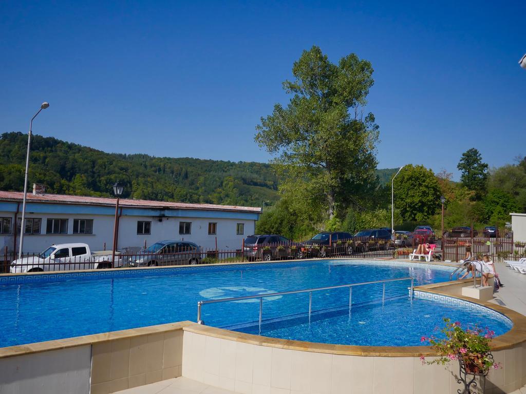 Tryavna Lake Hotel & Spa Ngoại thất bức ảnh