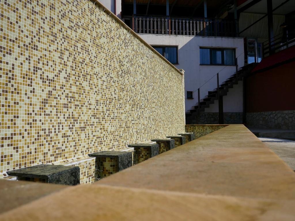 Tryavna Lake Hotel & Spa Ngoại thất bức ảnh
